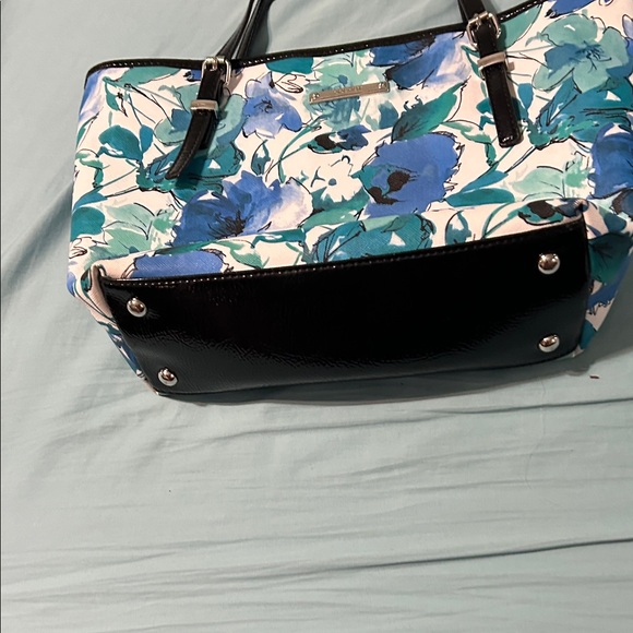 Floral Tote Bag with Black Accents by Nine West nwot no call outs. Nice bag - Picture 3 of 10